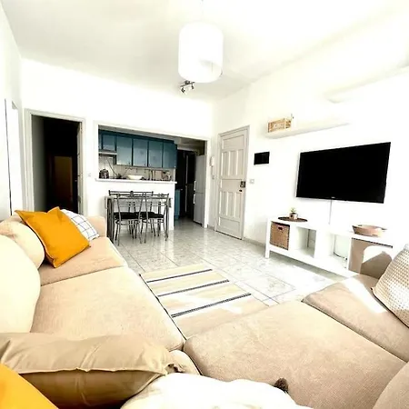 Piso Entero Y Acogedor A Solo 5 Min De La Playa Διαμέρισμα *